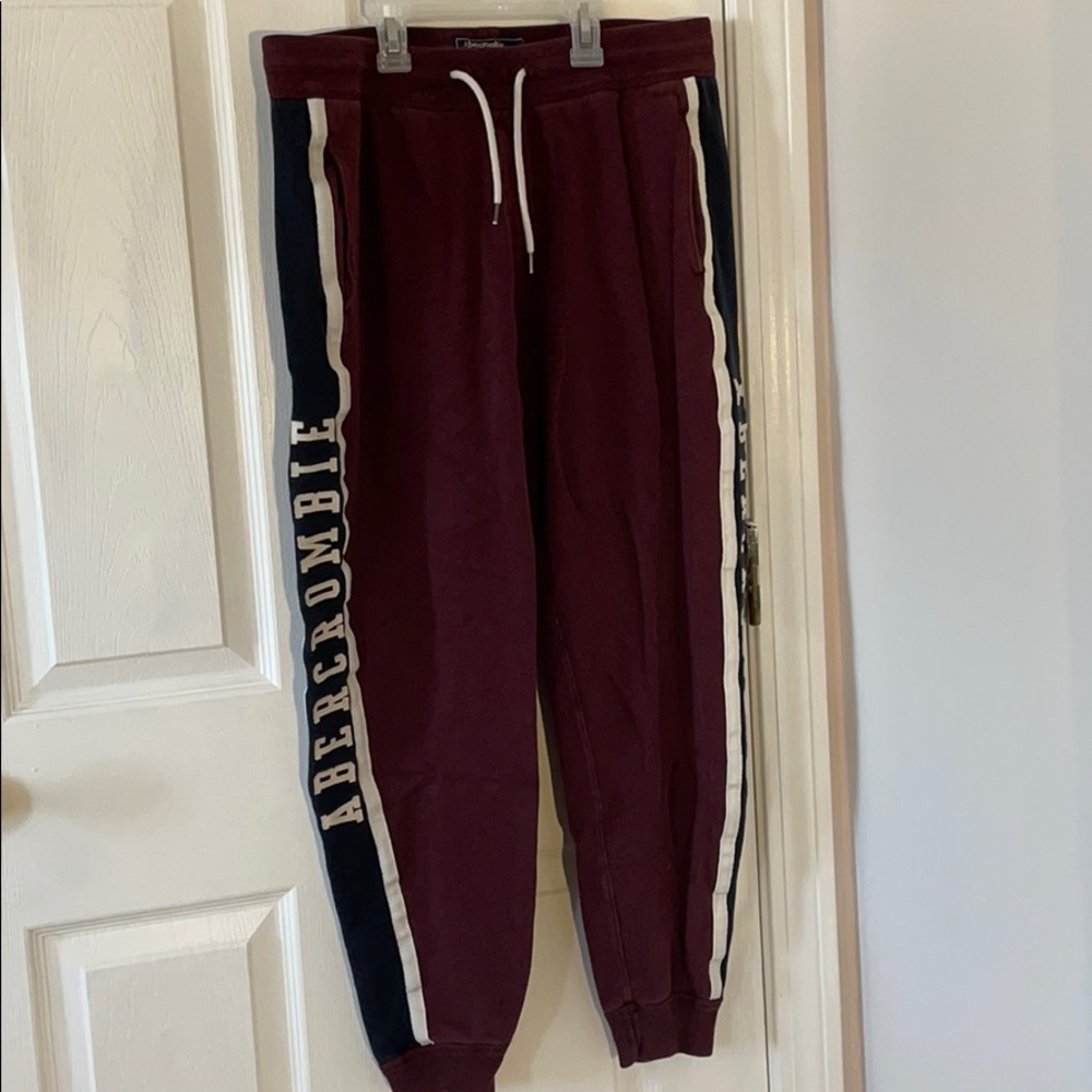 abercrombie maroon striped sweatpants